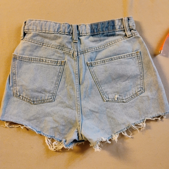 WILD FABLE Denim Jean CUTOFF SHORTS sz 2 - Picture 2 of 7